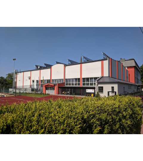 widok od strony boiska - realizacja
źródło: Centrum Sportowo-Widowiskowe w Kozach